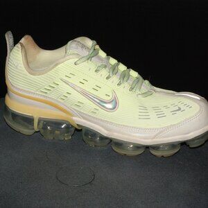 Nike Women’s Air Vapormax 360 Shoes CQ4538700